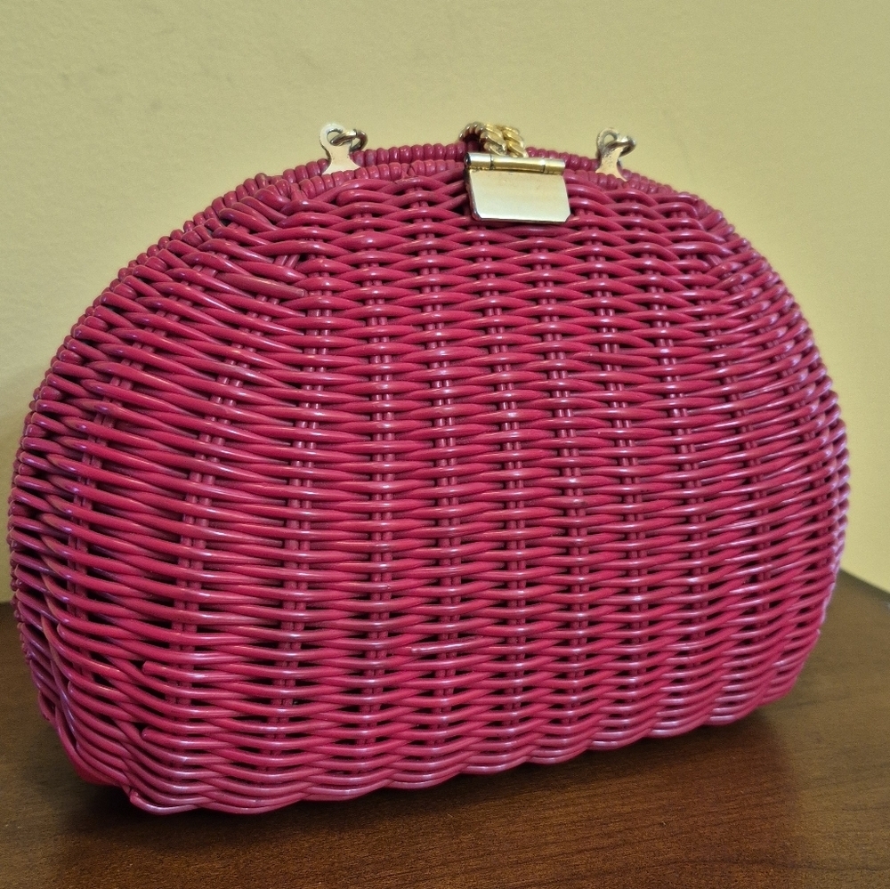 Vintage 1980s La Regale Bohemian Red Wicker Shoulder Purse With Gold Chain - Picture 2 of 8